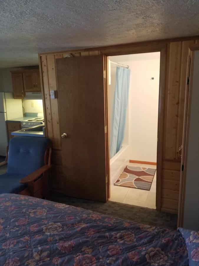 Westwood Motel West Yellowstone Exterior photo